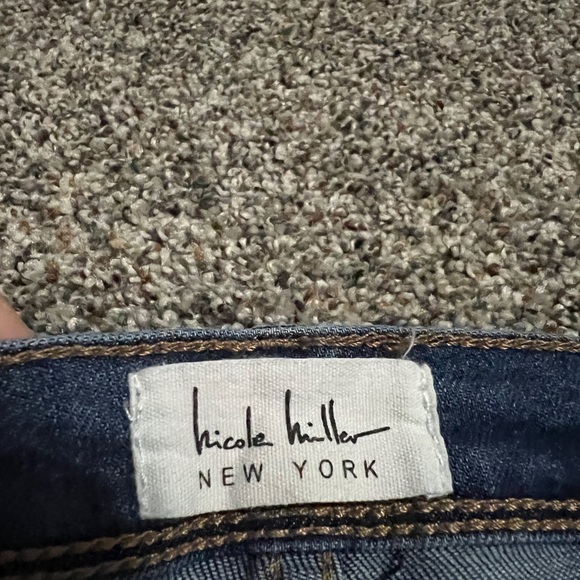 Nicole Miller Luxury Jeans; Size 6 - Picture 4 of 5